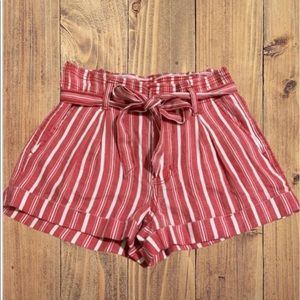 NWT women’s American Eagle red white stripe short size 00